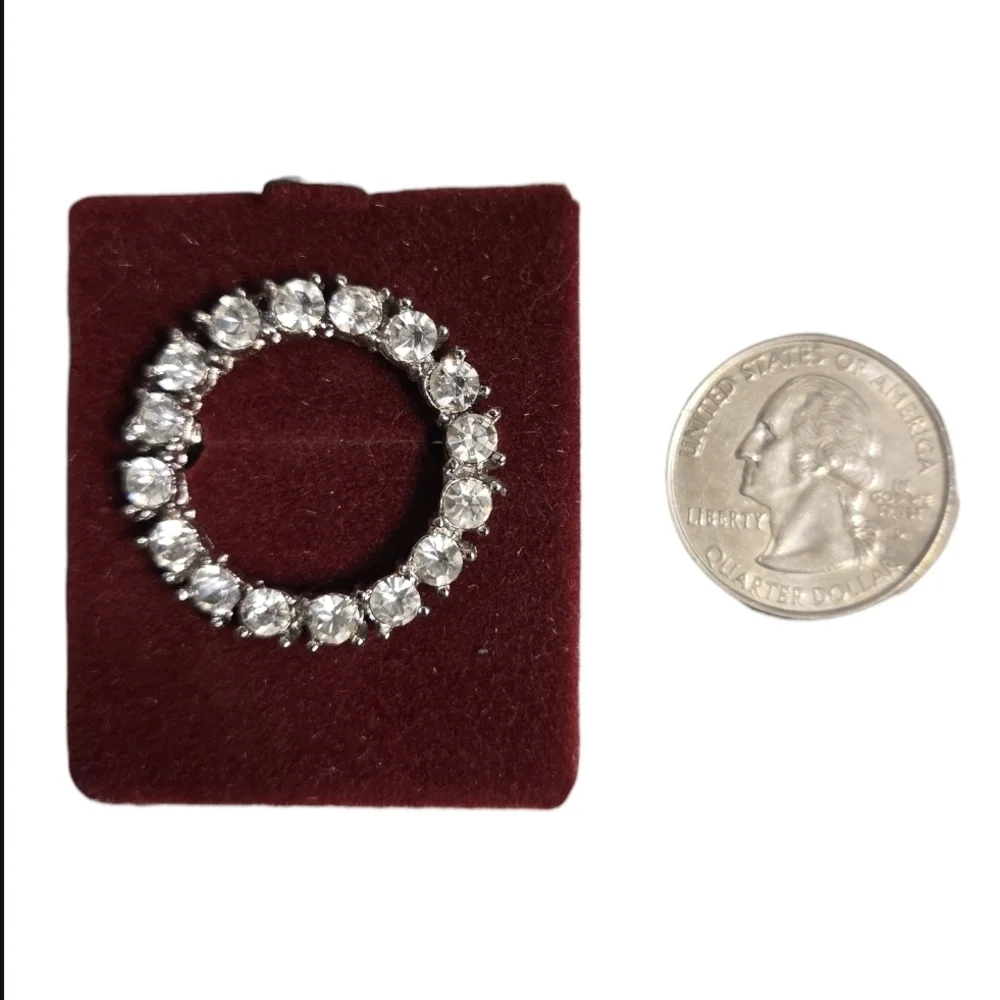 Unique Vintage dazzling silver